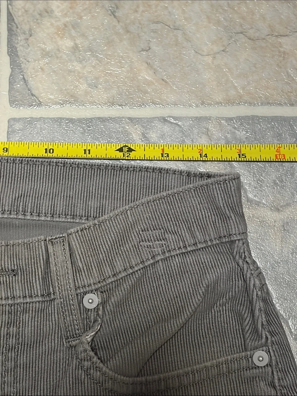 Levi's 512 Men's Slim taper corduroy in Dark Charcoal